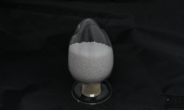 氧化鋯砂在光學(xué)器件制造中的關(guān)鍵作用